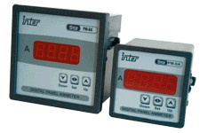 Digitalni ampermeter za posredno (trafo) merjenje izmeničnega toka 72×72mm, 5A AC