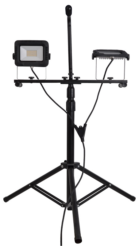 Prenosni LED reflektor- montažni s stojalom 180-240 VAC, 2×30W, 4000K, IP65, 2×2400lm, EEI=G