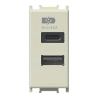 Polnilnik USB 5V 3,0A 1M IW, EM68IW-U